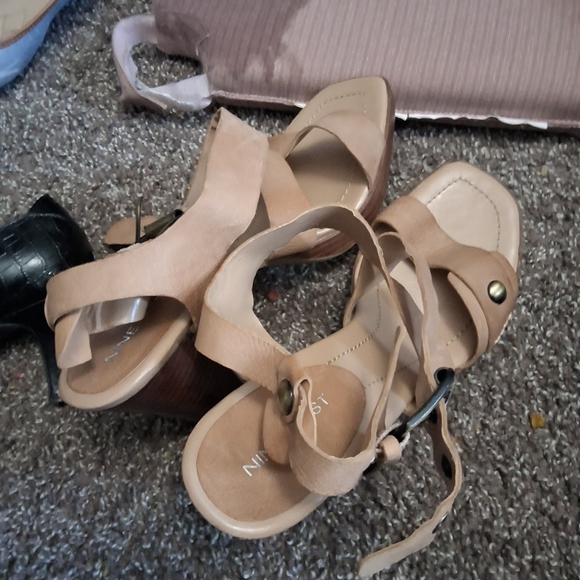 Nine West Tan Block Heel Sandals - Picture 2 of 11